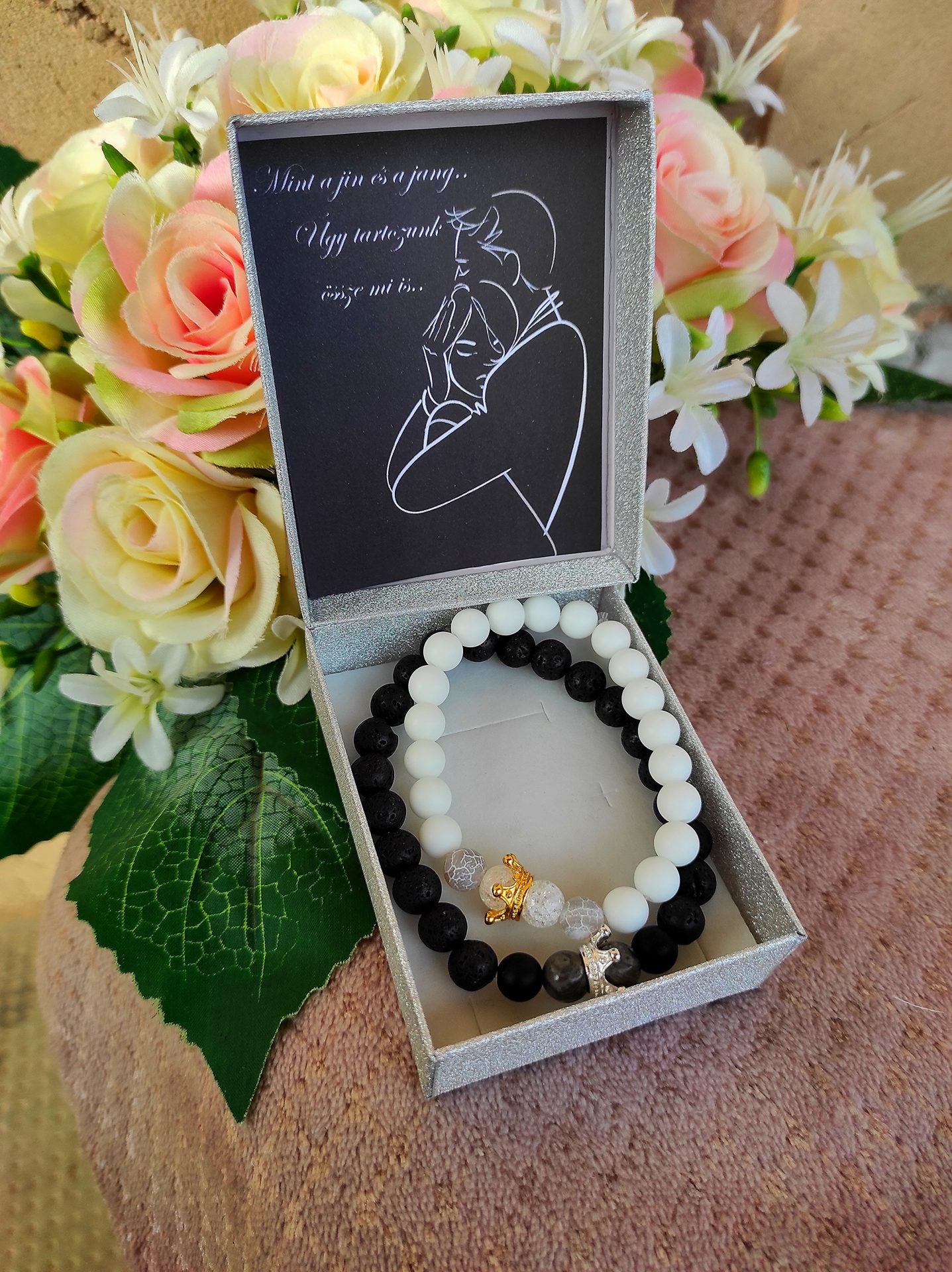 Achát páros ásvány karkötő dobozos